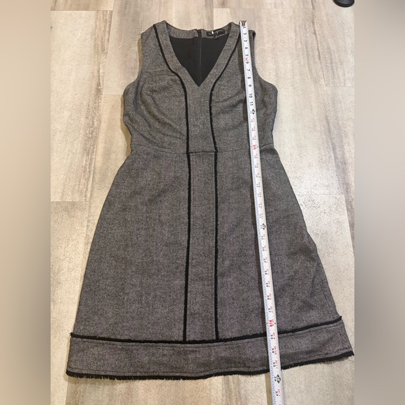 Banana Republic Gray and Black V-Neck Mini Dress - Picture 4 of 9